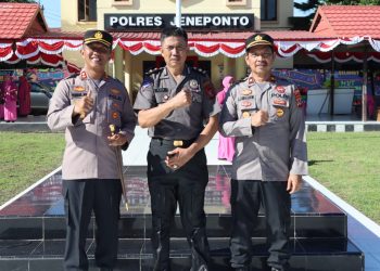 Upacara Kenaikan Pangkat Pengabdian, AKP Joni Naik Pangkat Kompol