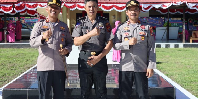 Upacara Kenaikan Pangkat Pengabdian, AKP Joni Naik Pangkat Kompol