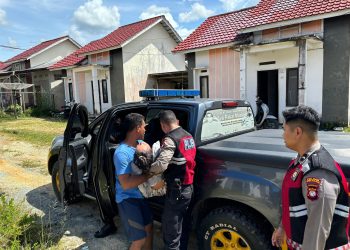 Patroli Perintis Presisi Polres Sekadau Bantu Warga Sakit yang Membutuhkan Pertolongan Cepat