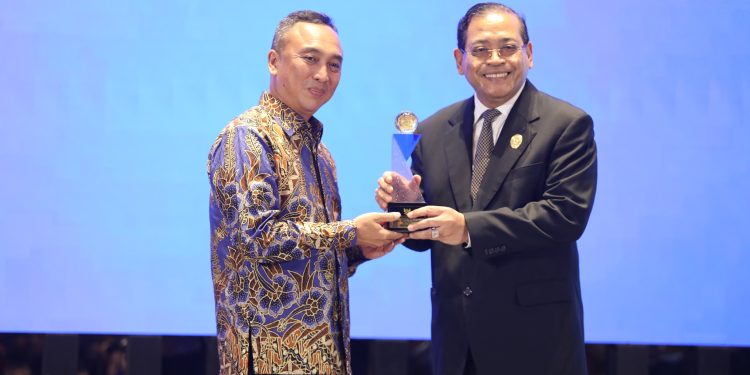 Polri Raih Predikat Informatif Dalam Penganugerahan Keterbukaan Informasi Publik 2024