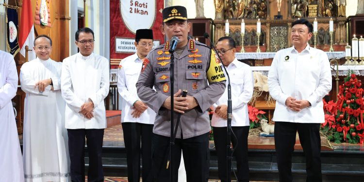 Ucapkan Selamat Natal, Kapolri: Mari Genggam Erat Persatuan dan Kesatuan