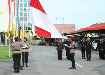 Menuju Indonesia Emas 2045, Polda Kalbar Laksanakan Upacara Peringatan Hari Ibu ke-96