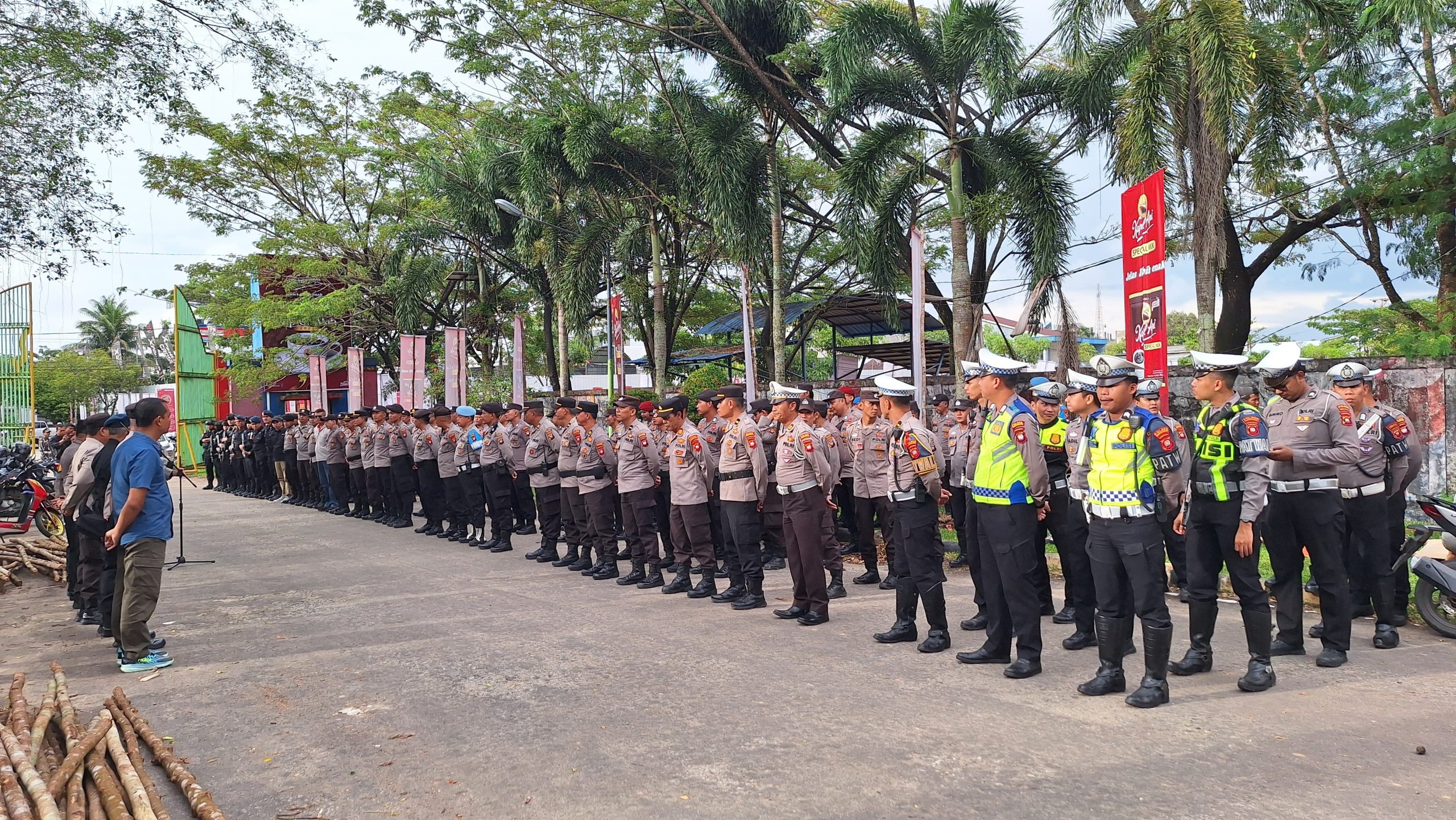 Apel Kesiapan Pengamanan Pembukaan Pentas Seni Budaya dan Expo UMKM Cap Go Meh 2025 Digelar di Singkawang
