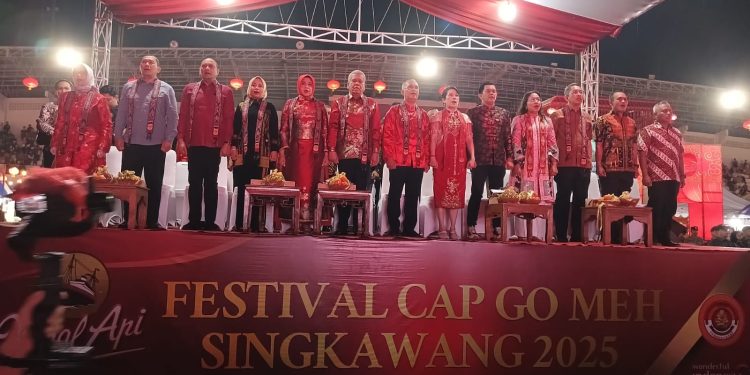 Kapolda Kalimantan Barat Hadiri Pembukaan Perayaan Imlek dan Cap Go Meh di Singkawang
