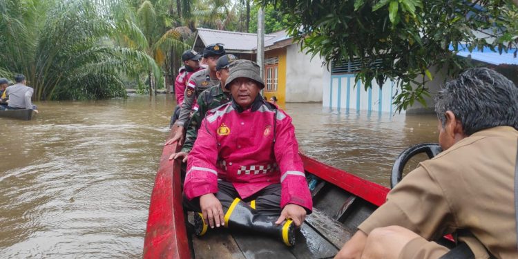 Pengecekan Kondisi Banjir di Dusun Mengkiang dan Dusun Borang, Kecamatan Kapuas, Kabupaten Sanggau