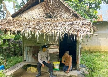 Aipda Parmin Berbagi Kepedulian dengan Warga Disabilitas di Samalantan