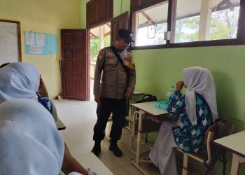 BHABINKAMTIBMAS KECAMATAN SINGKAWANG UTARA MONITOR GIAT PROGRAM PEMBERIAN MAKAN BERGIZI GRATIS KEPADA PENERIMA MAMFAAT