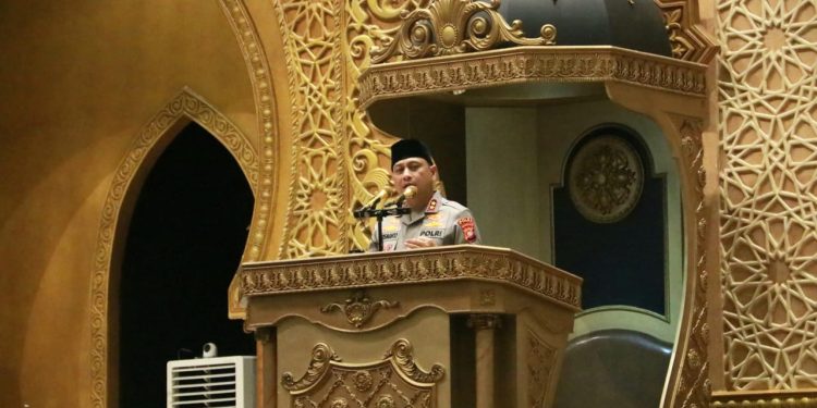 Kapolda Kalbar Beri Kultum Ramadan di Masjid Raya Mujahidin, Ajak Warga Jaga Keamanan