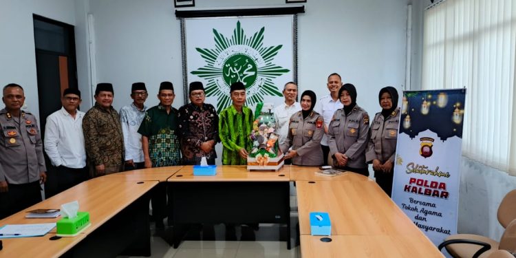 Perkuat Sinergi di Bulan Ramadhan: Polda Kalbar dan PW Muhammadiyah Kalbar Bersatu dalam Silaturahmi