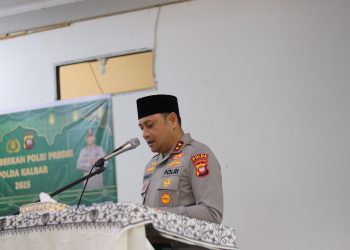 Polda Kalbar Laksanakan Jumat Berkah Polri Presisi Di Pondok Pesantren Mu’thasim Billah Al-Islami