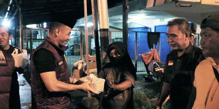 Ditreskrimum Polda Kalbar Laksanakan Sahur On The Road