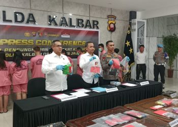 2,5 Kg Sabu Berhasil Diamankan Selama Operasi Pekat Kapuas 2025, Polda Kalbar Gelar Konferensi Pers.