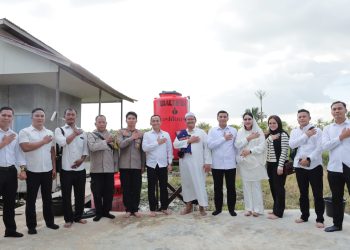 Baksos POLDA KALBAR PEDULI: Penyerahan Bantuan kepada Ponpes Darul Hijrah Azzahra