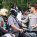 Gandeng Tokoh Masyarakat, Polresta Pontianak Bagikan 10.000 Paket Takjil Gratis di Bundaran Degulis Untan