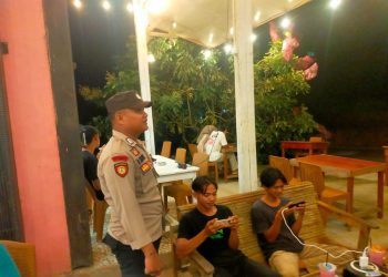 Cegah Terjadinya Gangguan Kamtibmas, Polsek Kota Baru Gelar Patroli Dan Berikan Himbauan