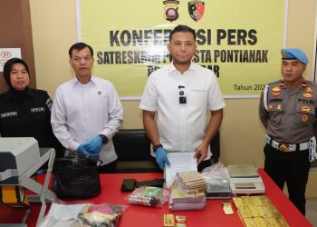 Polresta Pontianak Amankan 47 Batang Emas Ilegal dan 4 Tersangka dalam Penggerebekan