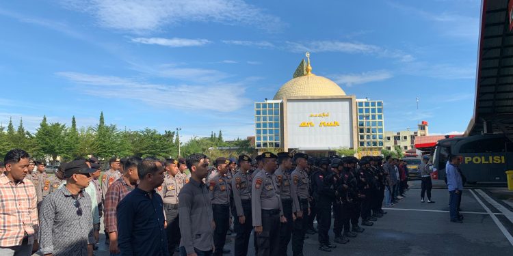 Polda Kalbar Melaksanakan Apel Persiapan Operasi Pekat Kapuas II 2025, Sasaran Premanisme dan Ormas Pengganggu Kegiatan Perekonomian di Kalimantan Barat.