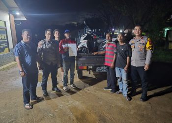 Humanis, Polsek Sengah Temila Serahkan ODGJ dan Kendaraan Secara Aman Kepada Keluarganya