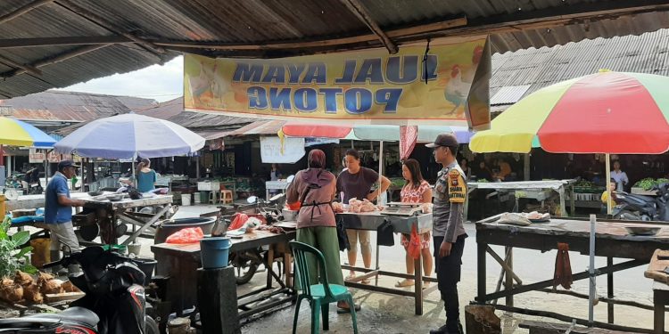 Cegah Kriminalitas Siang Hari, Anggota Polsek Mandor Gencarkan Patroli dan Sapa Warga