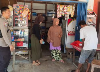 Cegah potensi gangguan , personil Polsek Mempawah Hulu laksanakan patroli dan sampaikan himbauan kamtibma