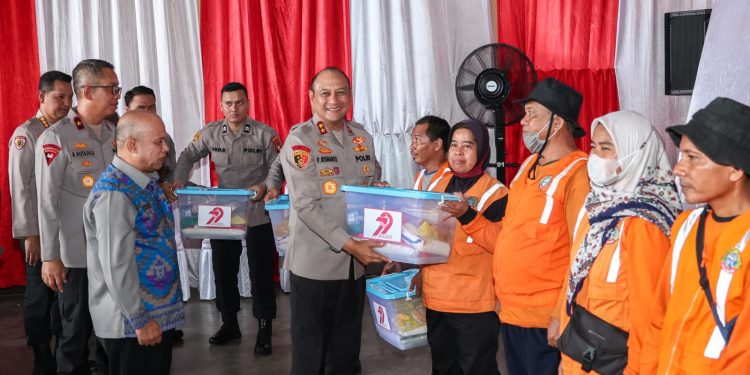 Kick Off Bakti Sosial Hari Bhayangkara ke-79, Polda Kalbar Hadir untuk Masyarakat