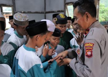 Kegiatan Sosial Polres Kayong Utara: Kick Off Bansos Hari Bhayangkara ke-79