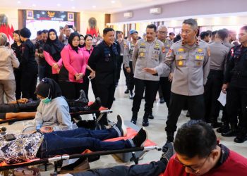 Polda Kalbar Gelar Donor Darah dan Baksos Sambut Hari Bhayangkara ke-79