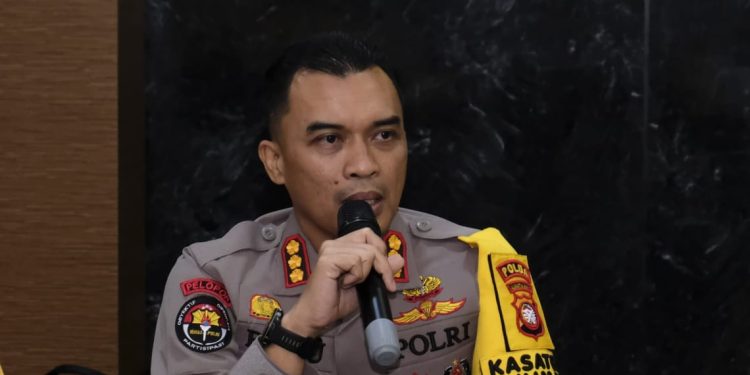 Polda Kalbar Lakukan Mutasi Besar, 32 Pejabat Termasuk Kapolres dan Pamen Berganti Posisi