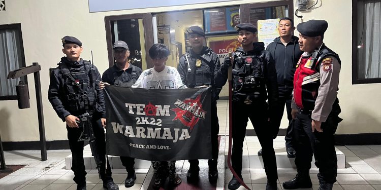 Patroli Enggang Polresta Pontianak Bubarkan Sekelompok Remaja di Jalan Ilham, Amankan Satu Sajam