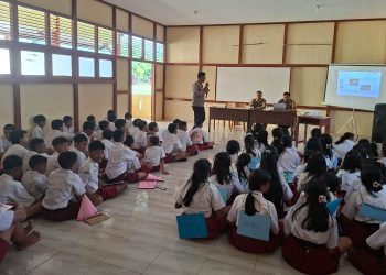 Polsek Batang Tarang Masuk Sekolah: Edukasi Bahaya Narkoba dan Tertib Lalu Lintas di SMP Negeri 2 Balai