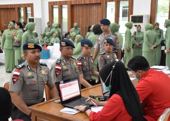 Satbrimob Polda Kalbar berpartisipasi didalam kegiatan donor darah yang diadakan oleh Kodam XII/Tpr dalam rangka perayaan HUT ke-67 Kodam XII/Tpr. Senin (14/07/25).