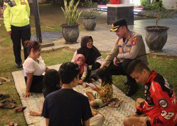 Kapolres Ketapang Bersama Anggota dan TNI Laksanakan Patroli Cipta Kondisi di Malam Minggu