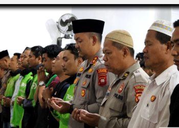 Kirim Doa Untuk Affan Kurniawan, Polres Ketapang Bersama Komunitas Ojol Gelar Sholat Ghaib