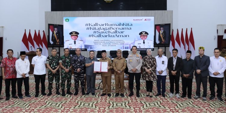 Polda Kalbar Hadiri Pertemuan dan Doa Bersama Elemen Masyarakat, Perkuat Sinergi Antisipasi Situasi Terkini di Kalbar