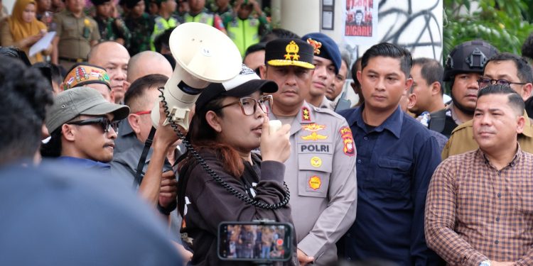 BEM FISIP Untan Gelar Aksi Damai, Tuntut Transparansi Anggaran DPR dan Pengesahan RUU Perampasan Aset