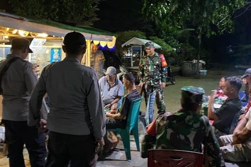 TNI–Polri Bersinergi Gelar Patroli Skala Besar di Singkawang Tengah, Ciptakan Rasa Aman untuk Warga